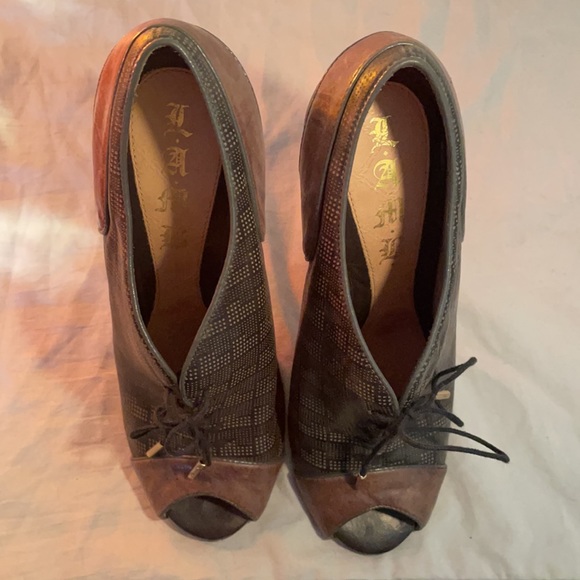 L.A.M.B Peep Toe Lace Up Booties. - Picture 6 of 8